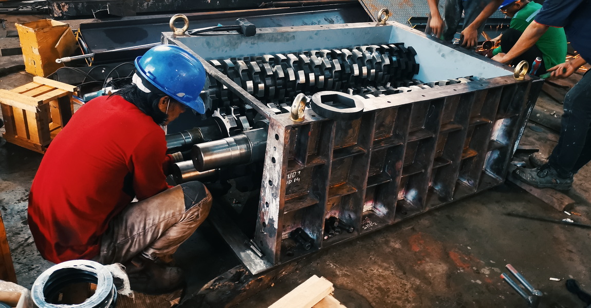 Boiler, overhaul boiler, perbaikan boiler, pipa boiler, refractory boiler, boiler gas, boiler solar, boiler batu bara, retubing pipa boiler, penggantian pipa boiler, jual boiler, harga boiler, boiler second, economizer, cyclone, piping steam, pipa steam, bata api, cerobong, cerobong asap, ducting, cerobong boiler, chimney, chimney boiler, harga boiler, installasi boiler, modifikasi boiler. Tangki, tangki air, bejana tekan pressure vessel, tangki solar, tangki daerator
