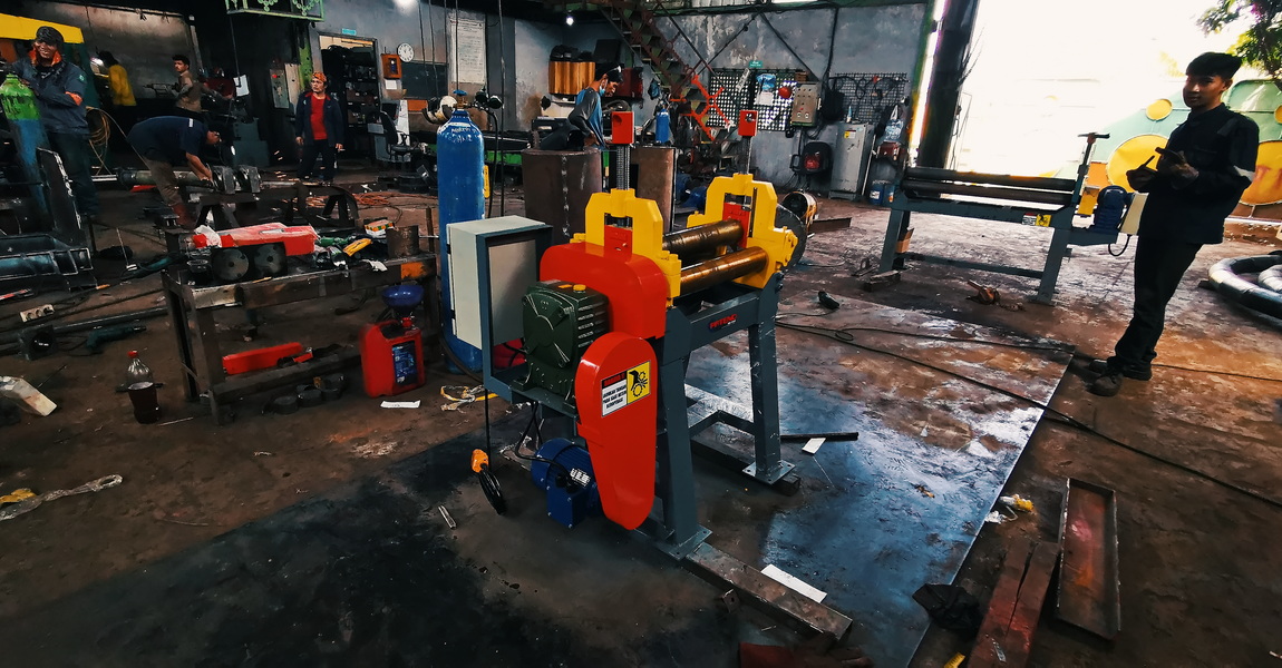 Mesin roll manual, mesin roll hydraulic, roll aluminium, roll stainless, gulung plat, mesin roll ACP, roll ACP, jual mesin, jual mesin roll, roll plat murah, roll plat bekas, jual mesin roll murah, pancawahana, patend, boiler, mesin roll, roll plat, jasa roll, mesin roll plat, jasa bubut, jasa roll, machining, jual mesin, jual mesin roll, jual mesin roll plat, jasa fabrikasi, fabrikasi alat, fabrikasi mesin, jual mesin, overhaul boiler, perbaikan boiler, perbaikan ducting, cerobong, cerobong asap, tangki timbun, tangki stainless, agitator, mesin hydraulic, harga mesin roll, harga second mesin roll, jasa roll plat, jasa roll stainless, jasa roll ACP, jasa bending plat, bending plat