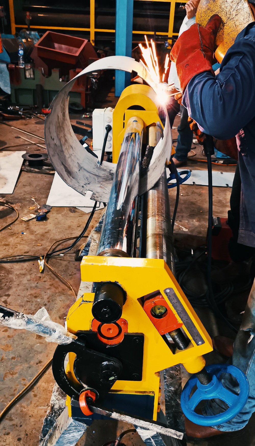 Mesin roll manual, mesin roll hydraulic, roll aluminium, roll stainless, gulung plat, mesin roll ACP, roll ACP, jual mesin, jual mesin roll, roll plat murah, roll plat bekas, jual mesin roll murah, pancawahana, patend, boiler, mesin roll, roll plat, jasa roll, mesin roll plat, jasa bubut, jasa roll, machining, jual mesin, jual mesin roll, jual mesin roll plat, jasa fabrikasi, fabrikasi alat, fabrikasi mesin, jual mesin, overhaul boiler, perbaikan boiler, perbaikan ducting, cerobong, cerobong asap, tangki timbun, tangki stainless, agitator, mesin hydraulic, harga mesin roll, harga second mesin roll, jasa roll plat, jasa roll stainless, jasa roll ACP, jasa bending plat, bending plat